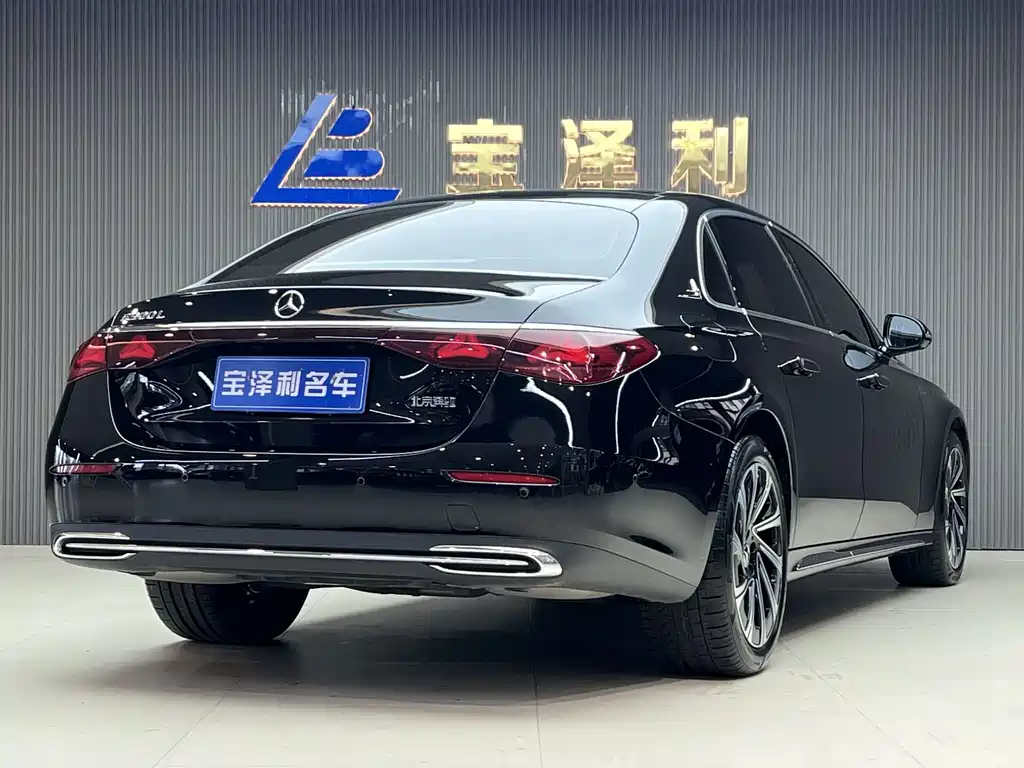 Mercedes-Benz E-Class — миниатюра 15