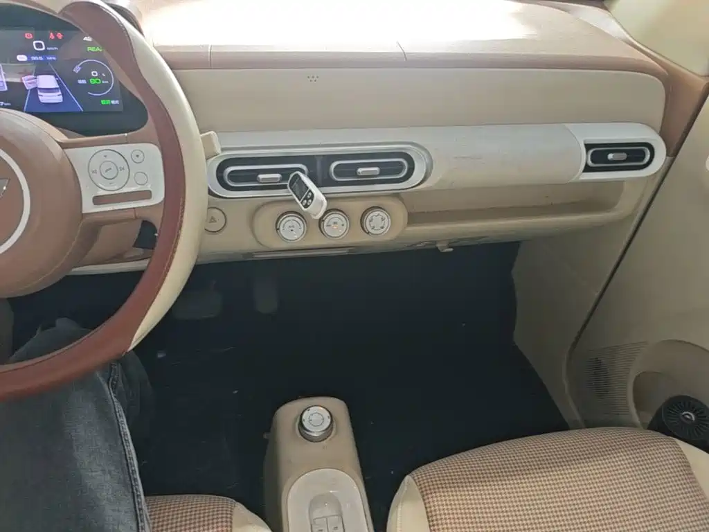 Wuling MINIEV — миниатюра 13