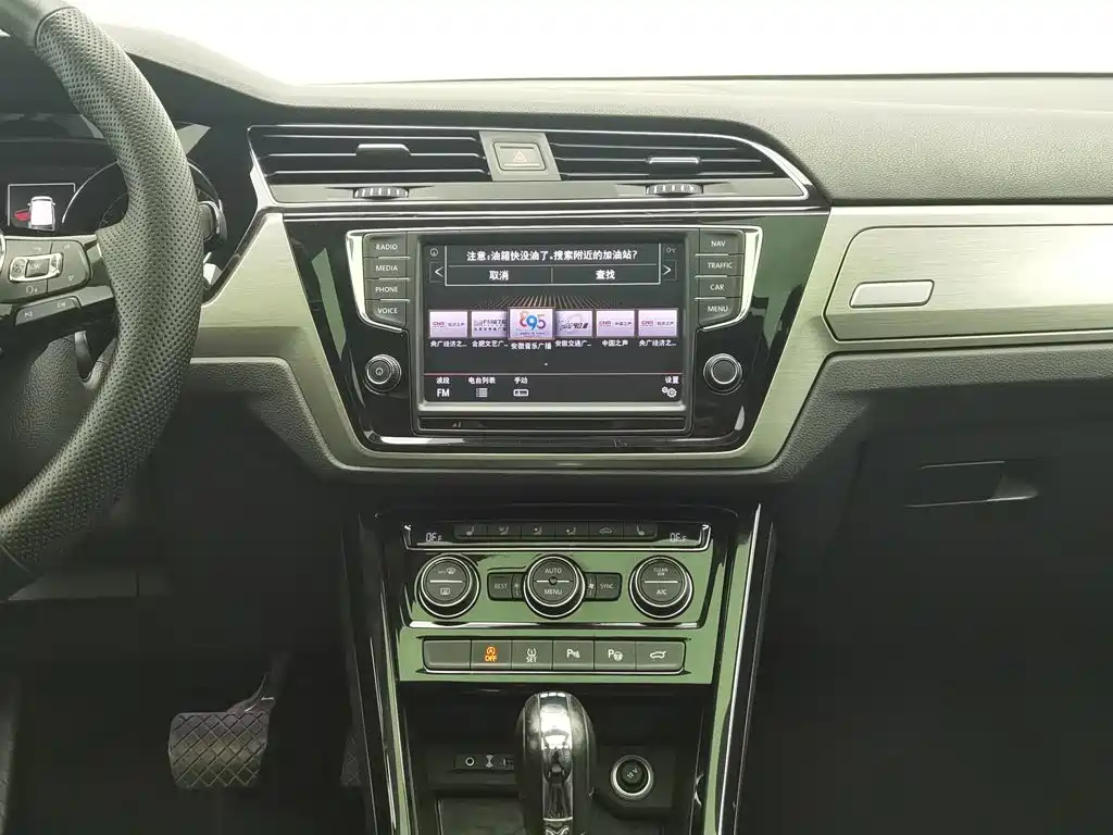 Volkswagen Touran — миниатюра 12