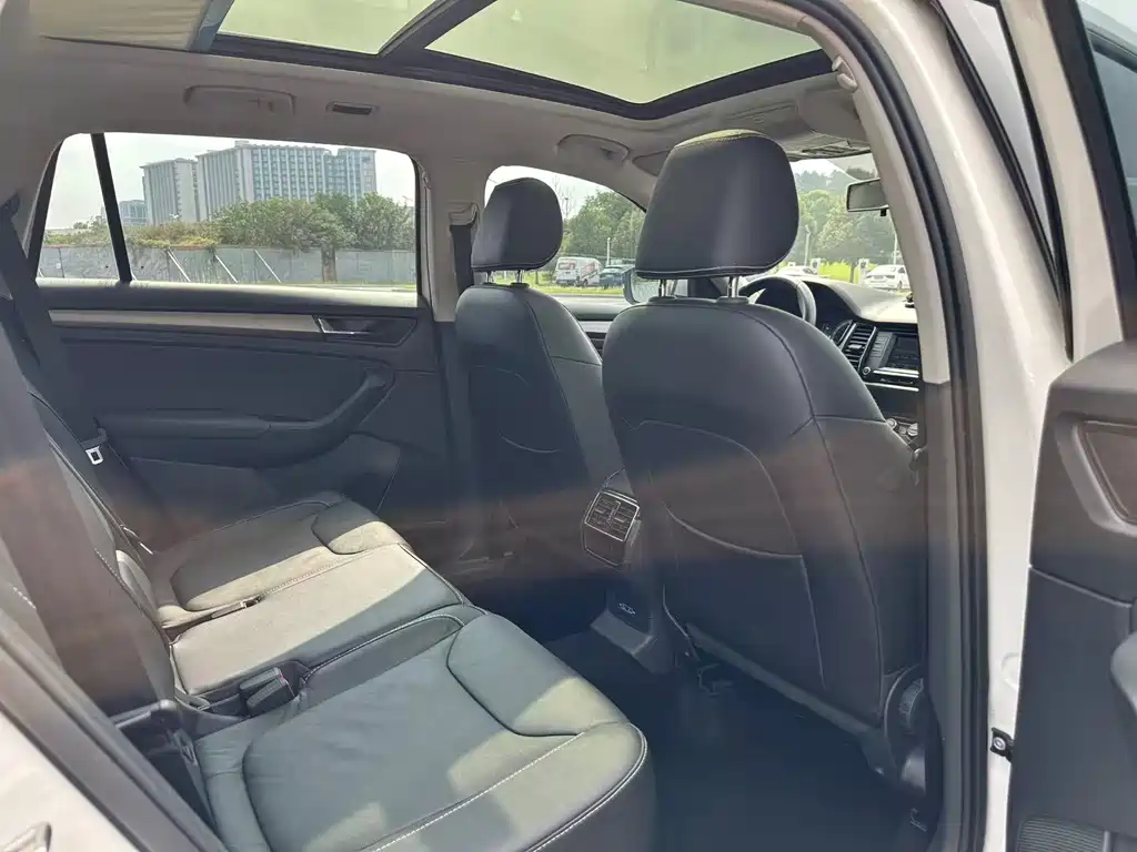 Skoda Kodiaq — миниатюра 14