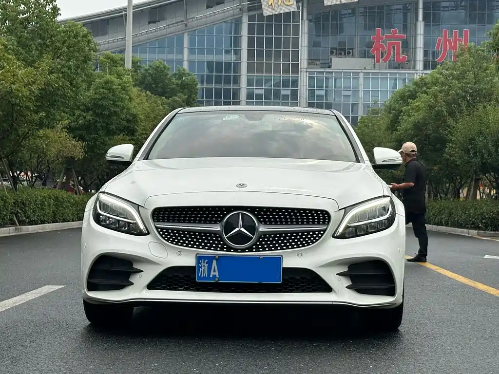 Mercedes-Benz C-Class — миниатюра 2