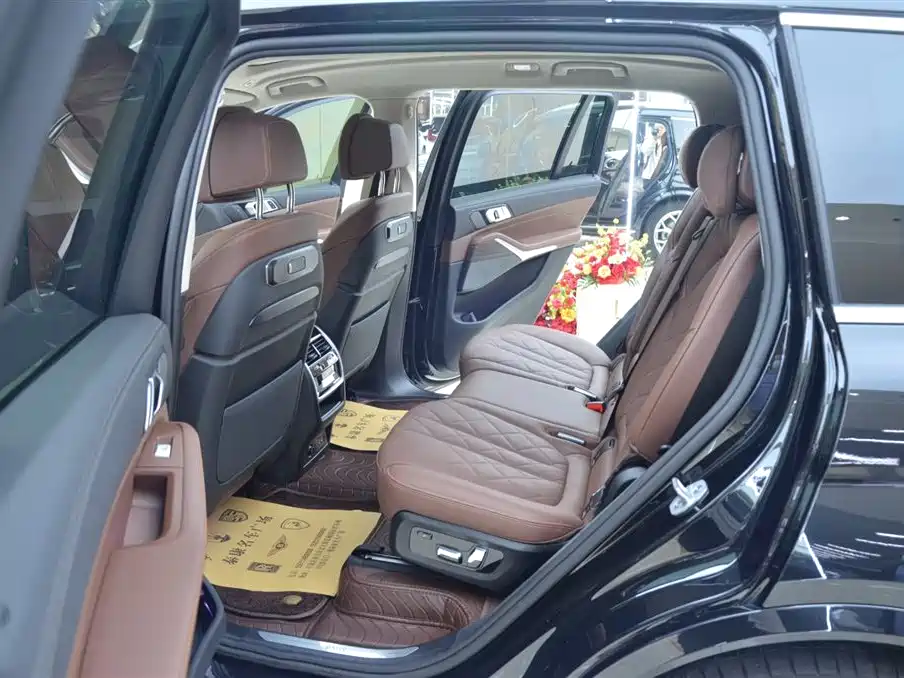BMW X7 - фото 5