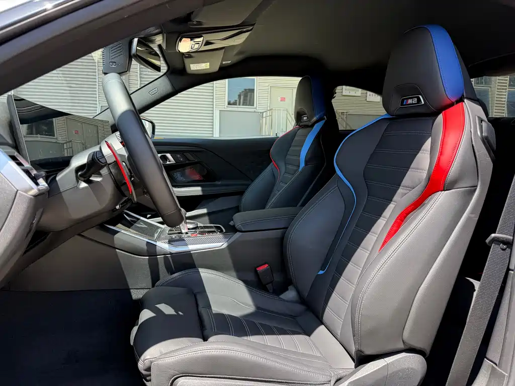 BMW M2 — миниатюра 8