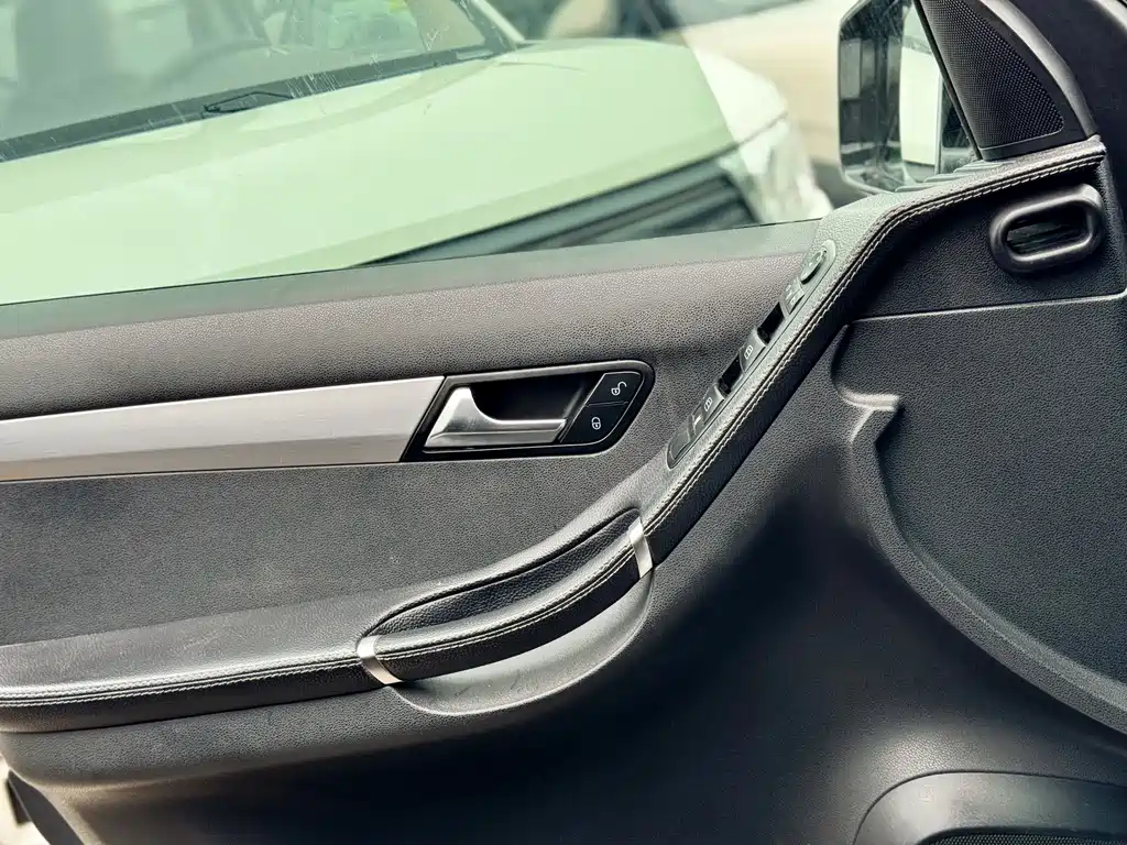 Mercedes-Benz R 2014 R 320 4MATIC