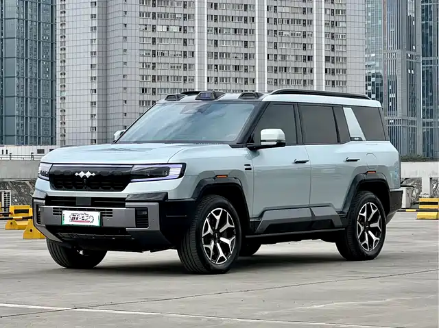 FANG CHENG BAO LEOPARD 8 2025