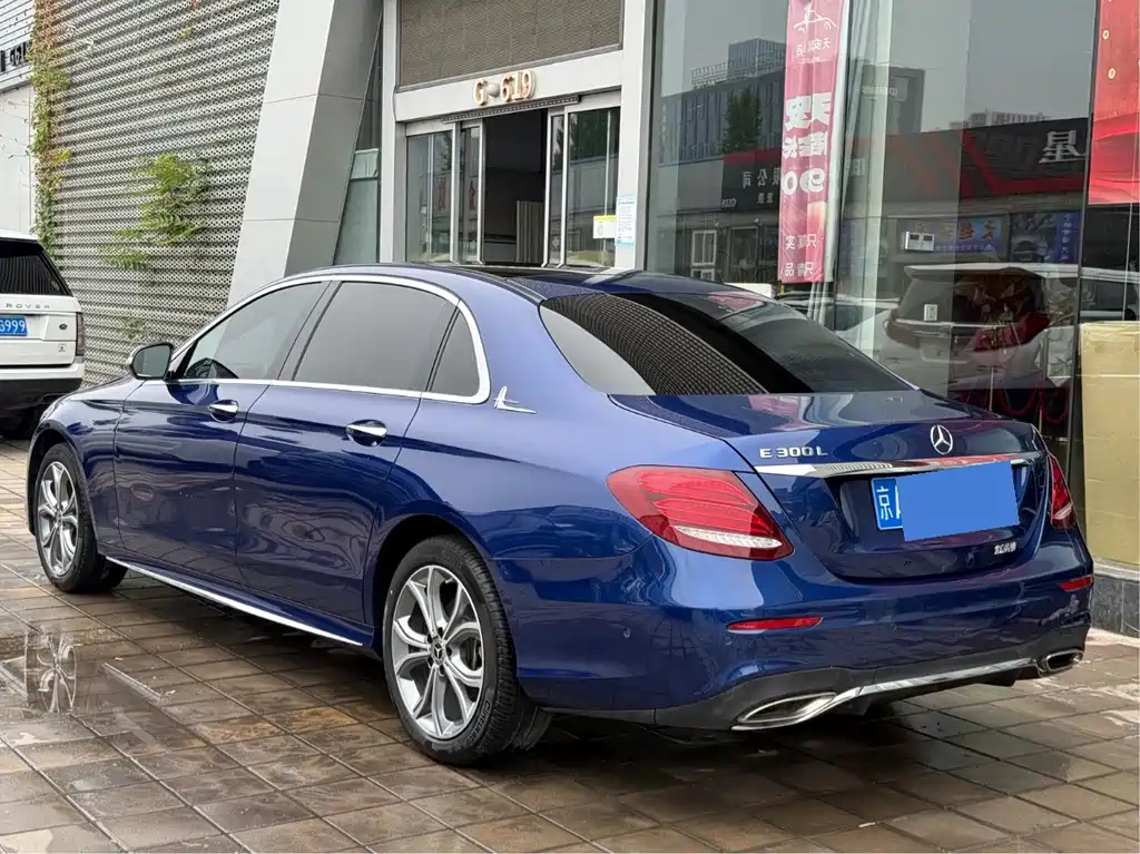 Mercedes-Benz E-Class — миниатюра 19