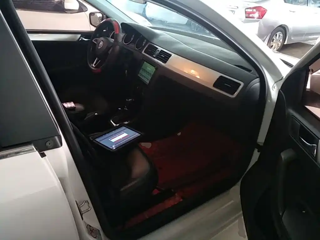 Skoda Rapid Spaceback — миниатюра 25