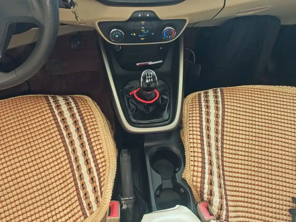 Ford Escort — миниатюра 14