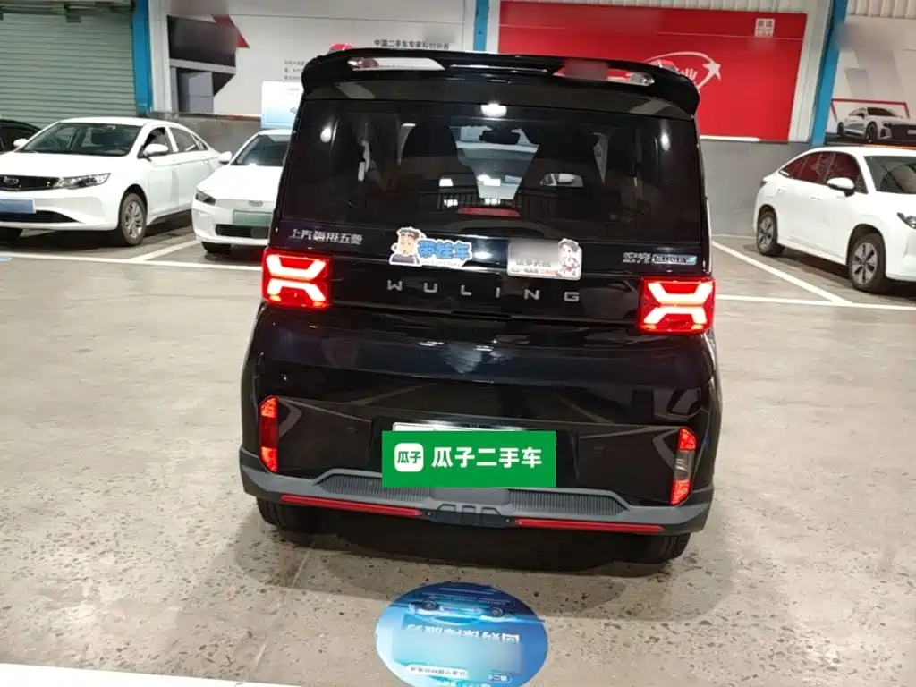 Wuling MINIEV — миниатюра 6