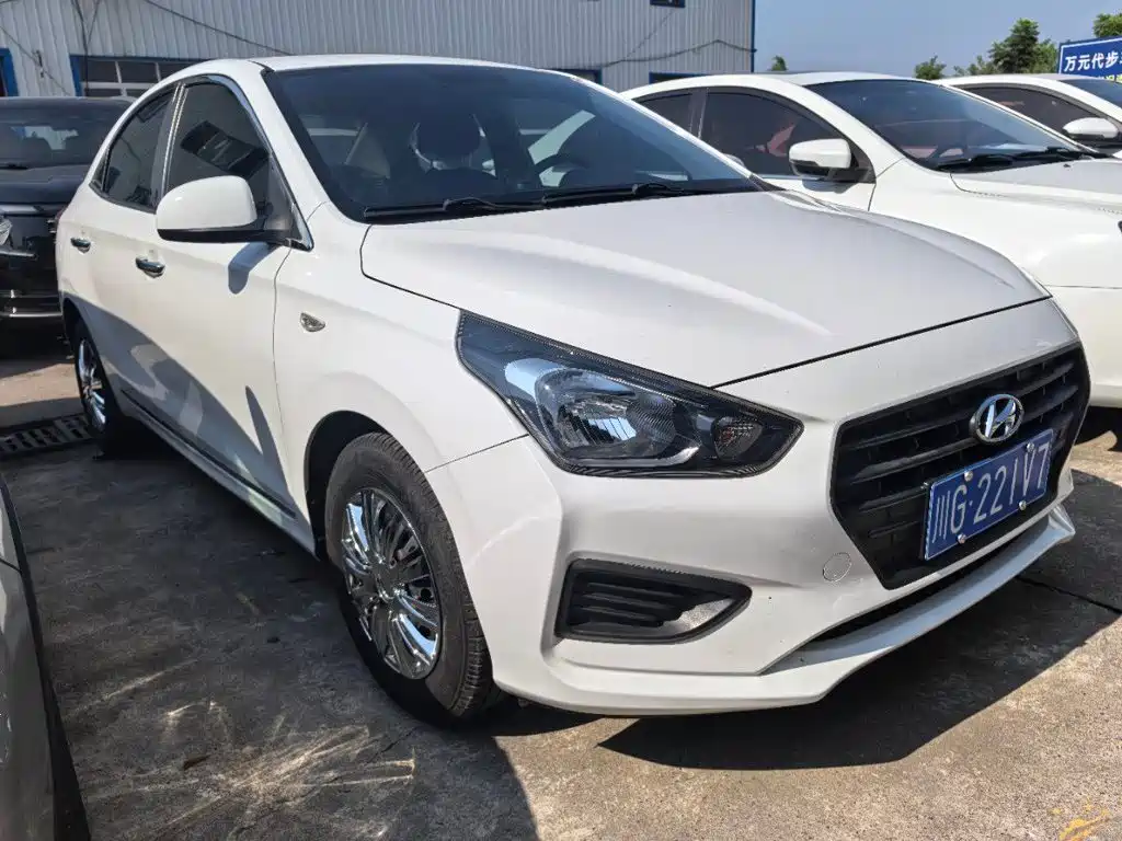 Hyundai Verna — миниатюра 2