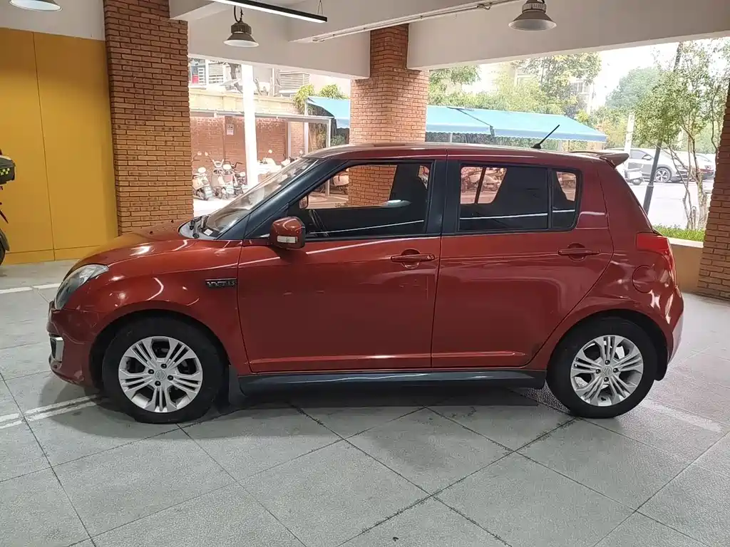 Suzuki Swift — миниатюра 5