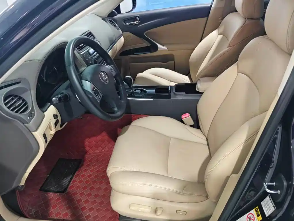 Lexus IS — миниатюра 6