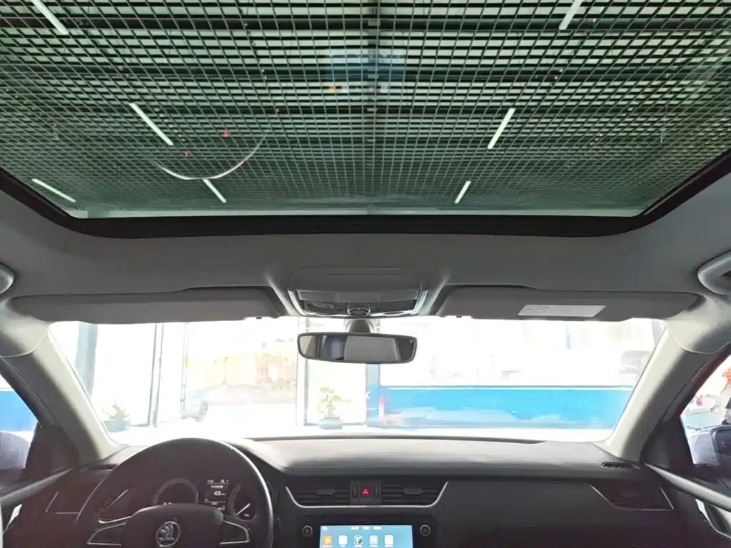 Skoda Octavia — миниатюра 18