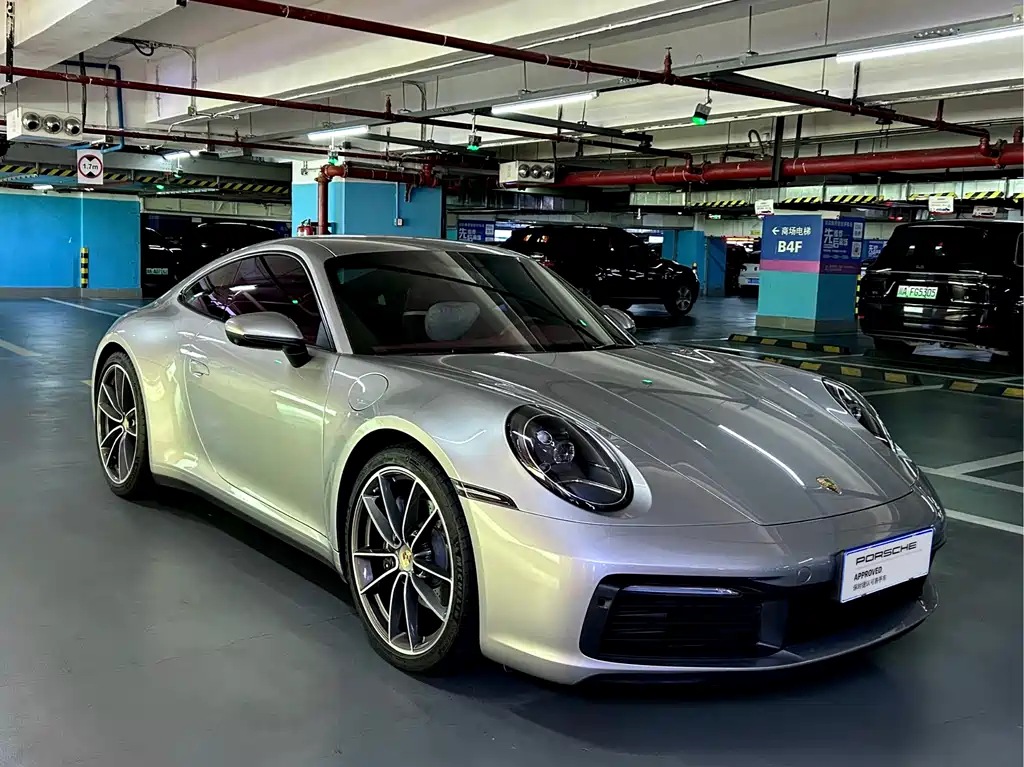 Porsche 911 2023 Carrera 3.0T