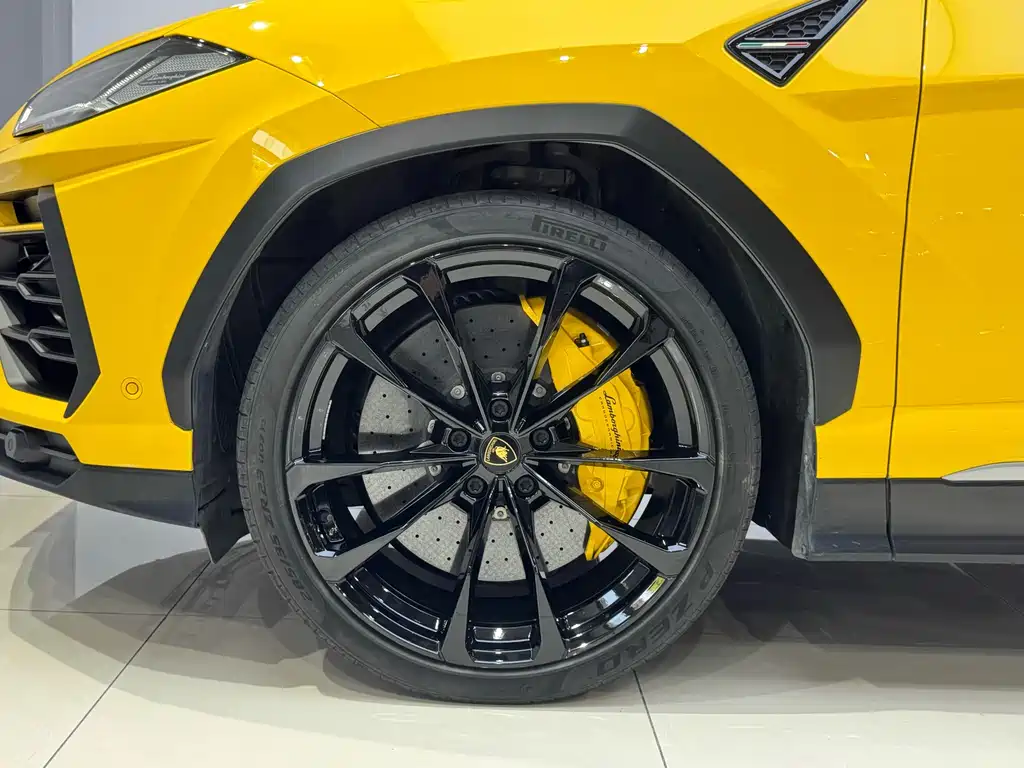 Lamborghini Urus 2021 4.0T V8
