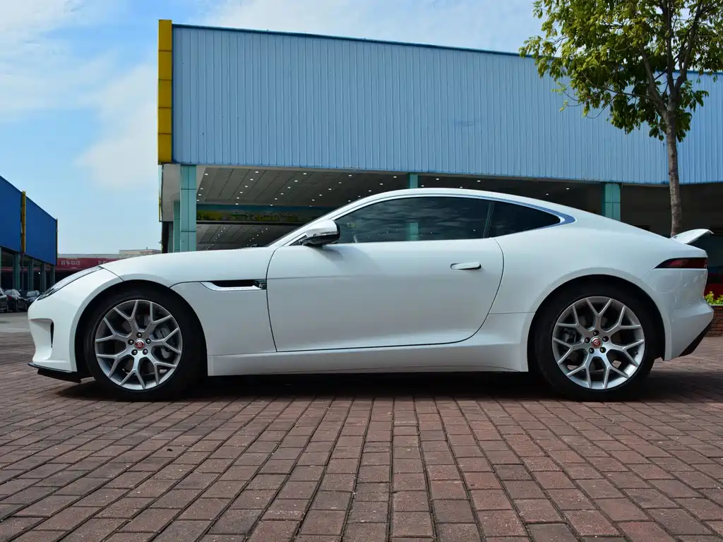 Jaguar F-TYPE — миниатюра 6