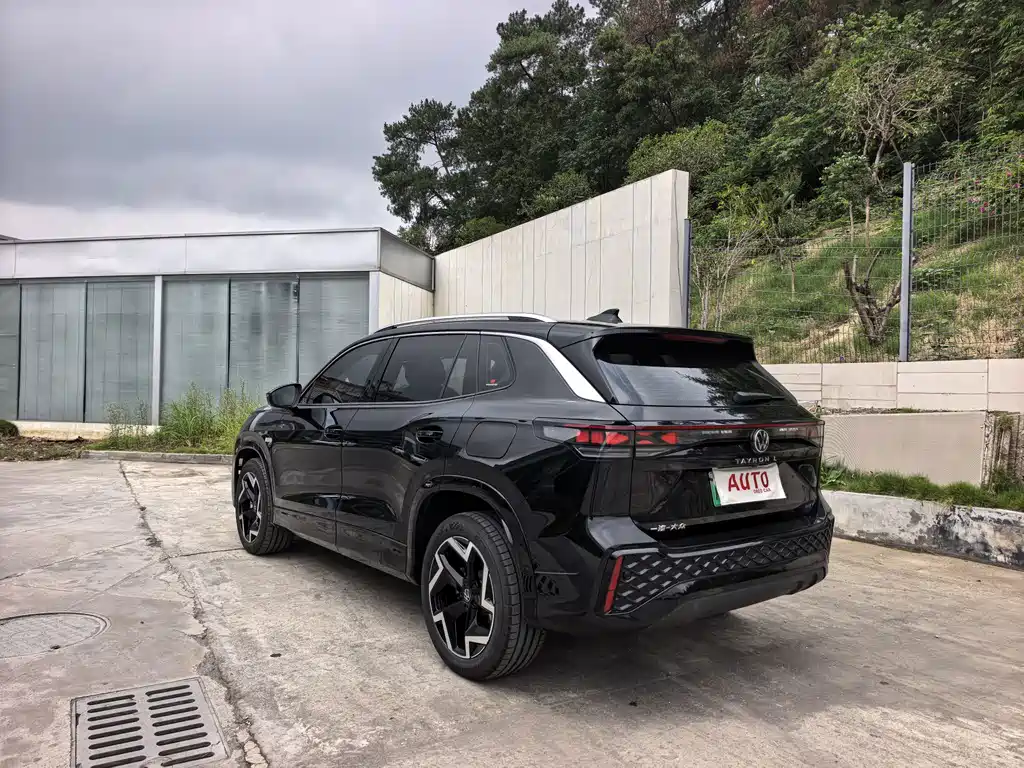 Volkswagen 探岳L PHEV — миниатюра 5