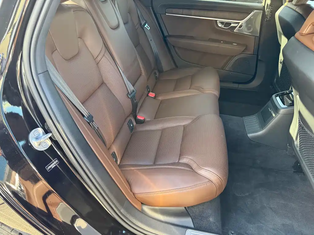 VOLVO S90 PLUG IN HYBRID