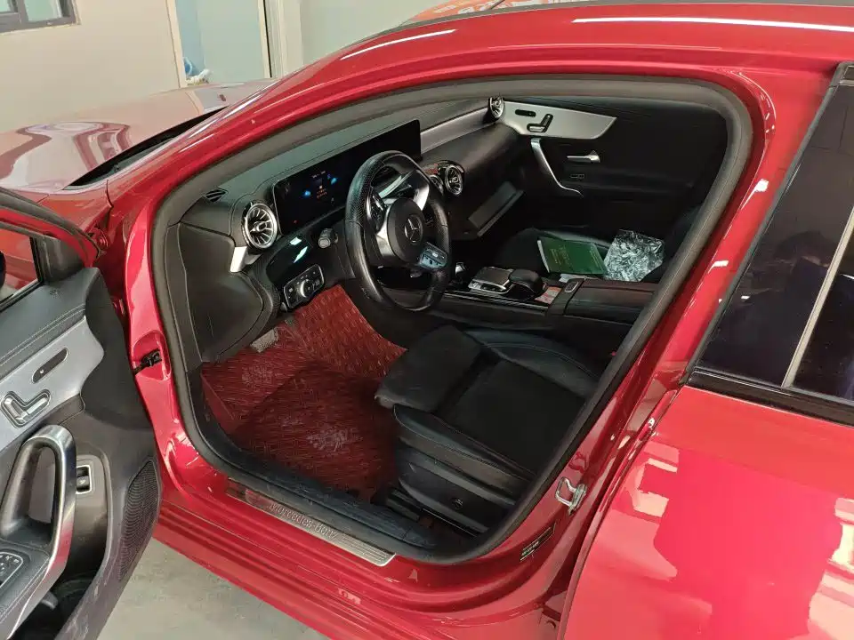 Mercedes-Benz A-Class — миниатюра 7