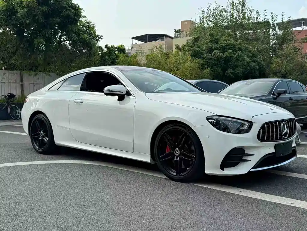 Mercedes-Benz E-Class (Import) — миниатюра 3