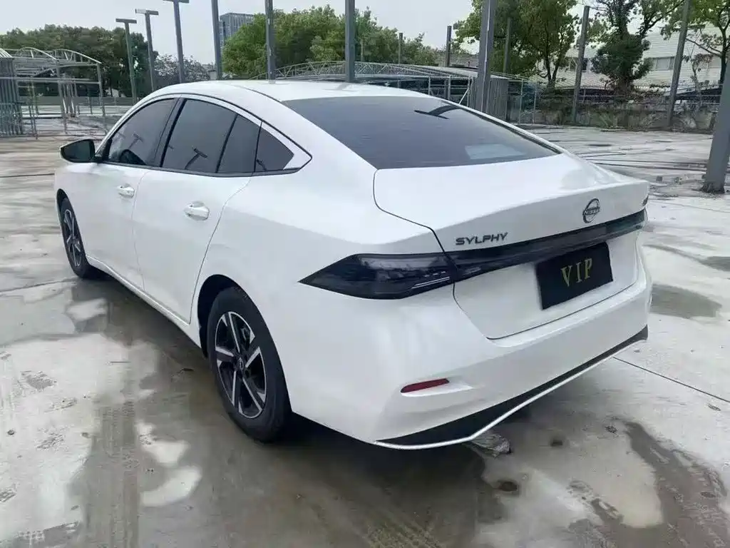 Nissan Sylphy — миниатюра 7
