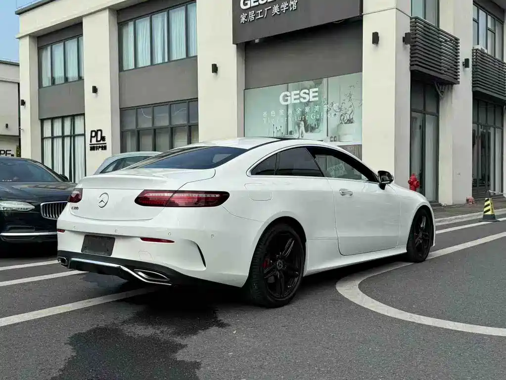 Mercedes-Benz E-Class (Import) — миниатюра 10