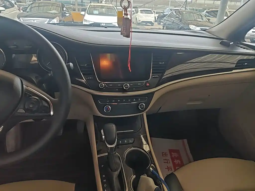 Buick Verano — миниатюра 13