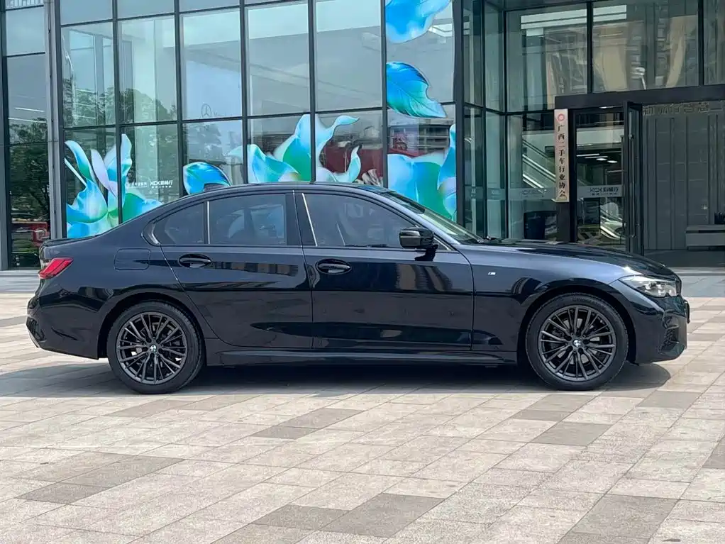 BMW 3 Series — миниатюра 4