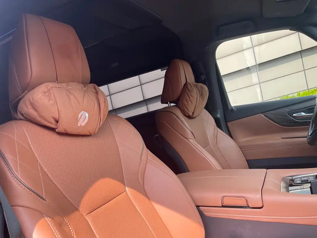 Toyota Alphard — миниатюра 14