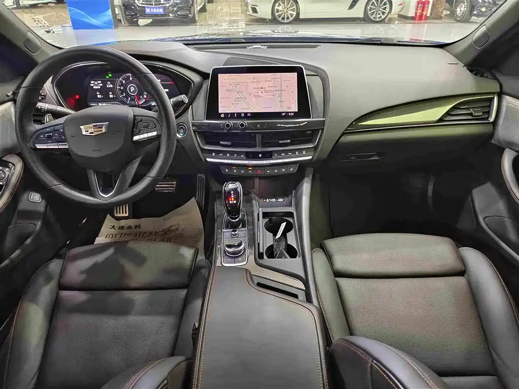 Cadillac CT5 — миниатюра 6