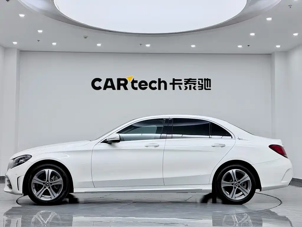 Mercedes-Benz C-Class — миниатюра 4