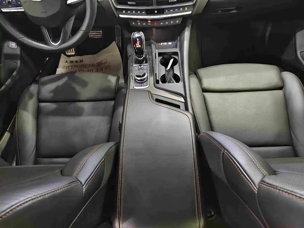 Cadillac CT5 — миниатюра 9