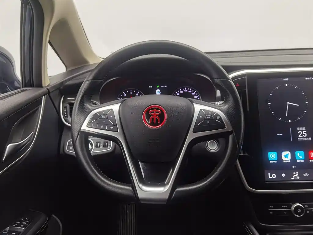 BYD MAX — миниатюра 11