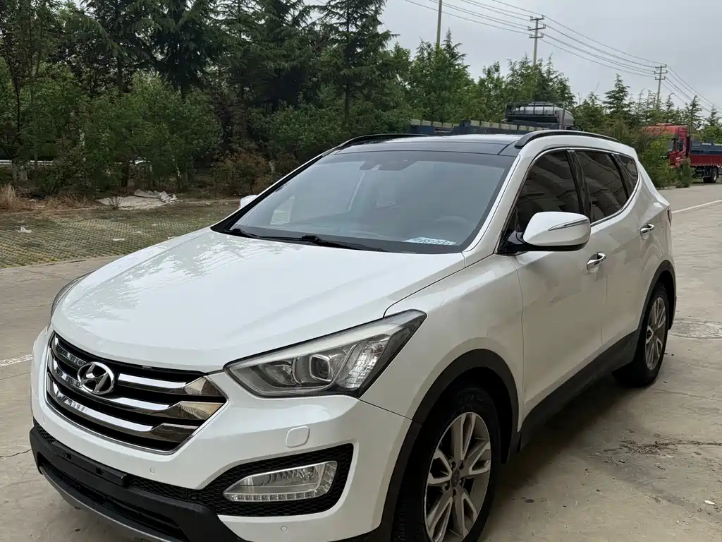 Hyundai Santa Fe 2013 2.0T AT