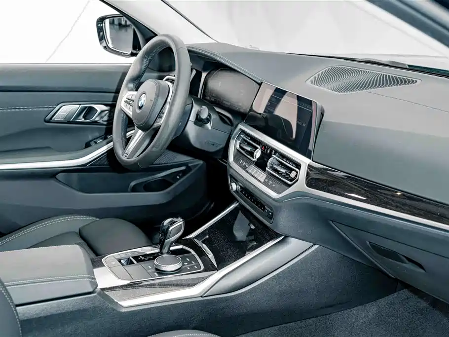 BMW 3 Series — миниатюра 17