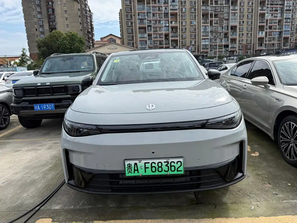 Leapmotor Leapmotor C10 — миниатюра 3