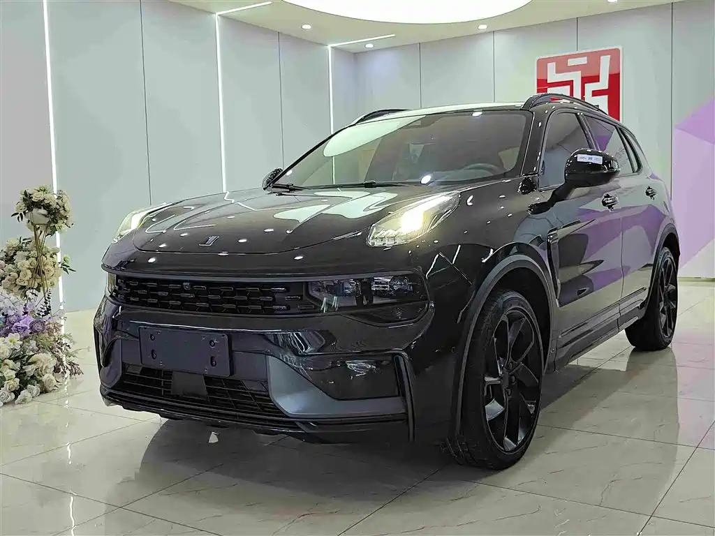 Lynk & Co 01
