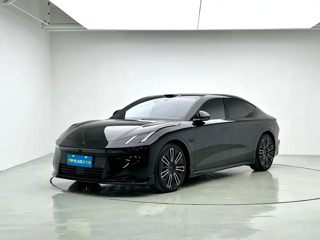Lynk & Co 10