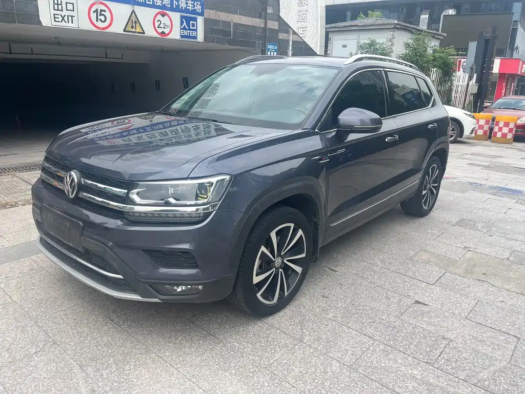 Volkswagen Tharu