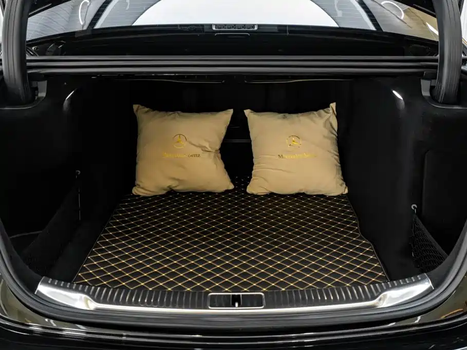Mercedes-Benz S-Class — миниатюра 12