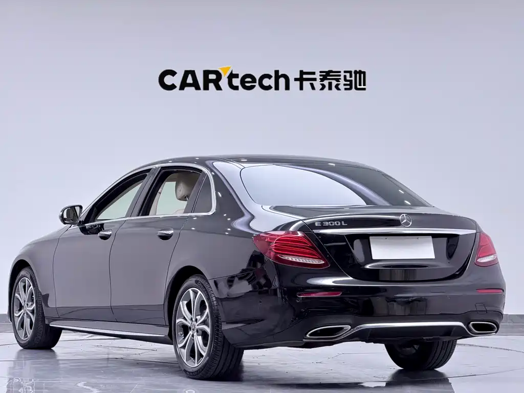 Mercedes-Benz E-Class — миниатюра 4