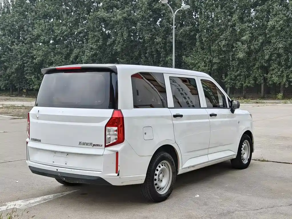 Wuling Hongguang PLUS — миниатюра 10