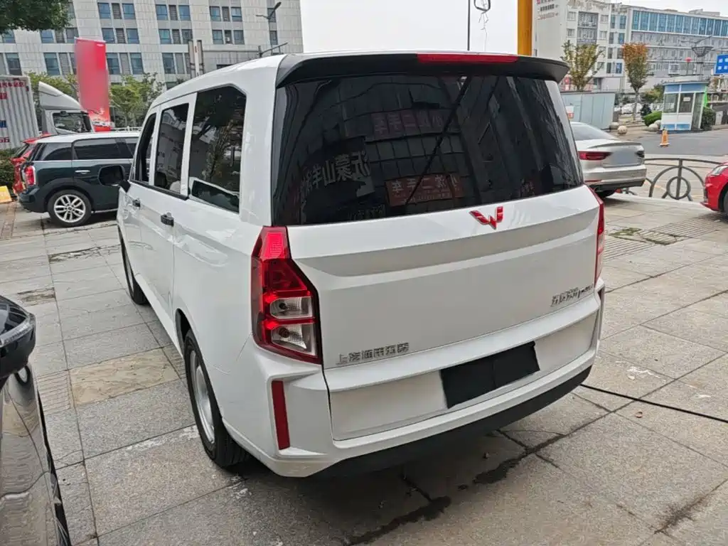 Wuling Hongguang PLUS — миниатюра 5