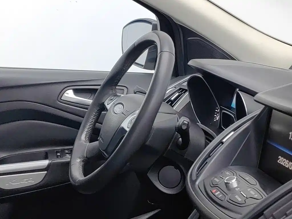 Ford Kuga — миниатюра 22