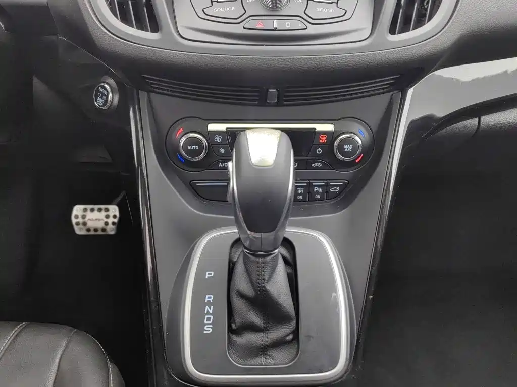 Ford Kuga — миниатюра 13