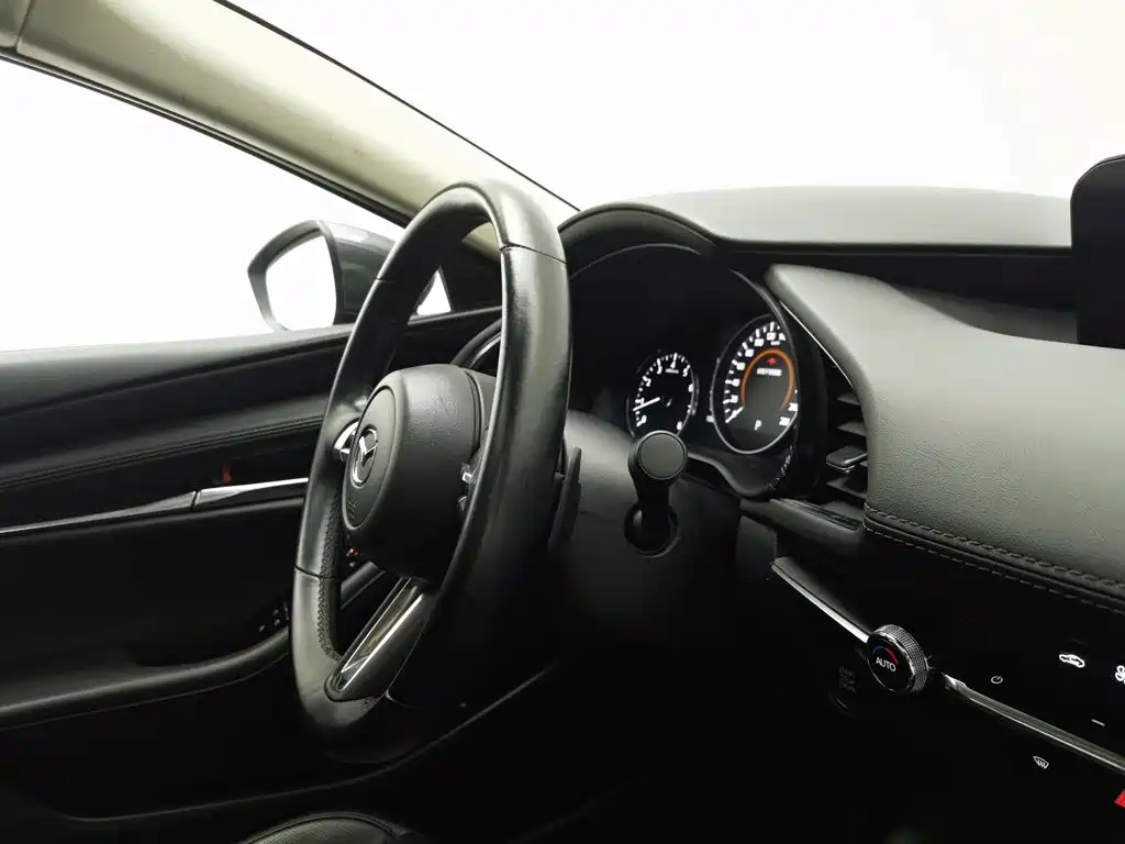 Mazda 3 Axela — миниатюра 22