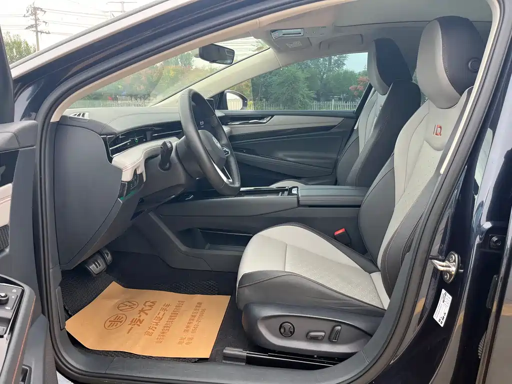 VOLKSWAGEN ID.7 VIZZION