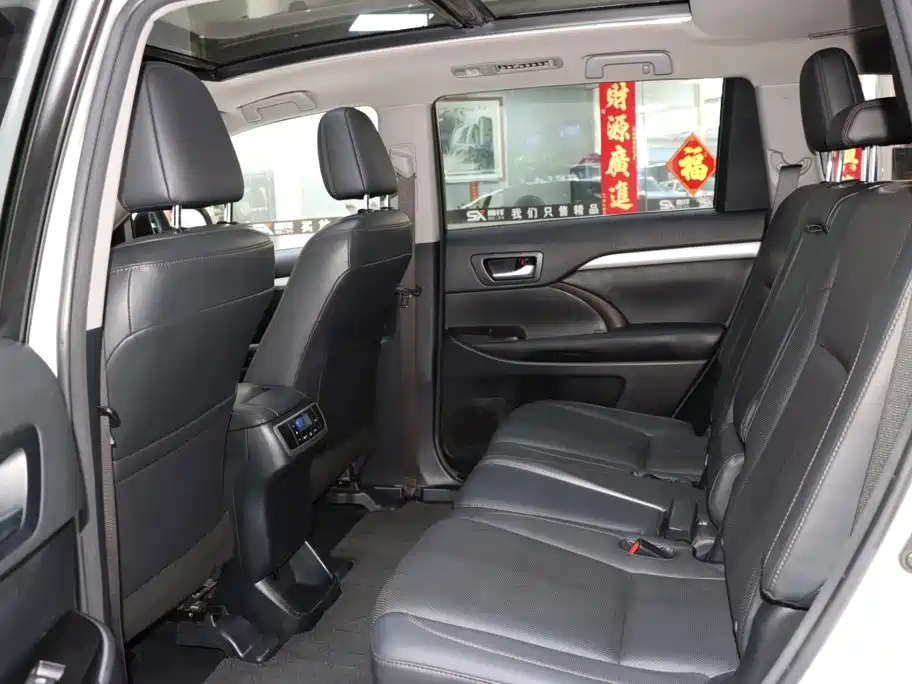 Toyota Highlander — миниатюра 11