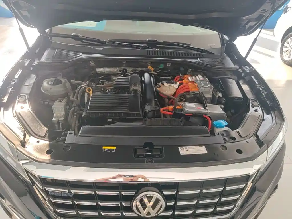 Volkswagen Passat PHEV — миниатюра 25