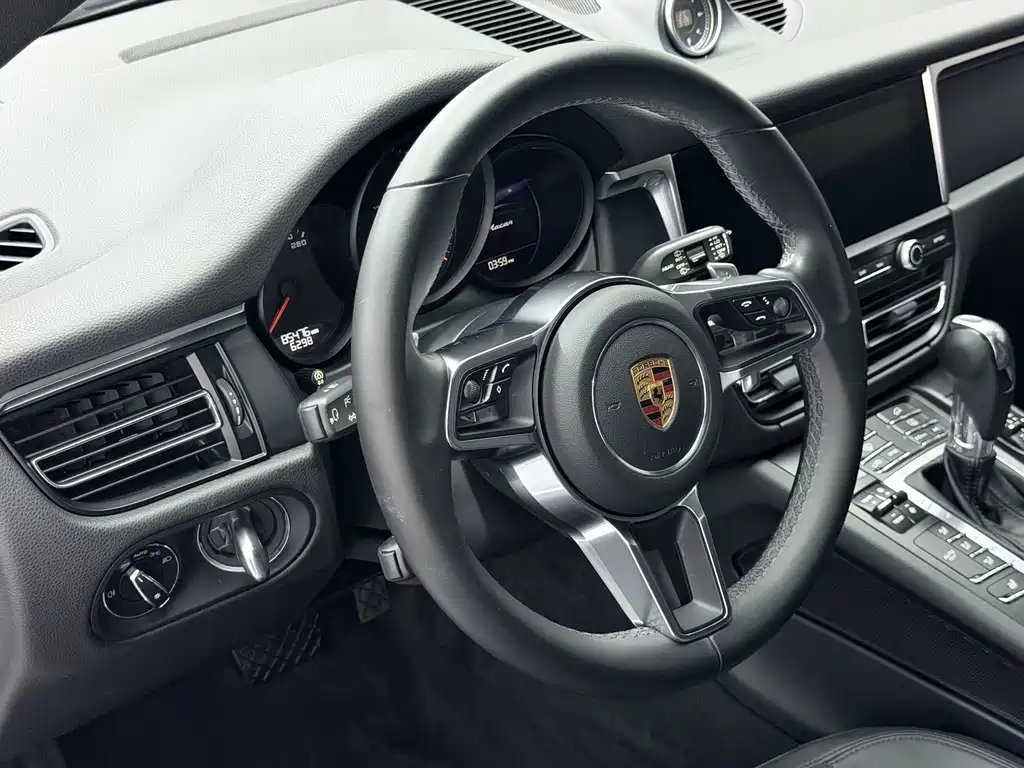 Porsche Macan — миниатюра 33